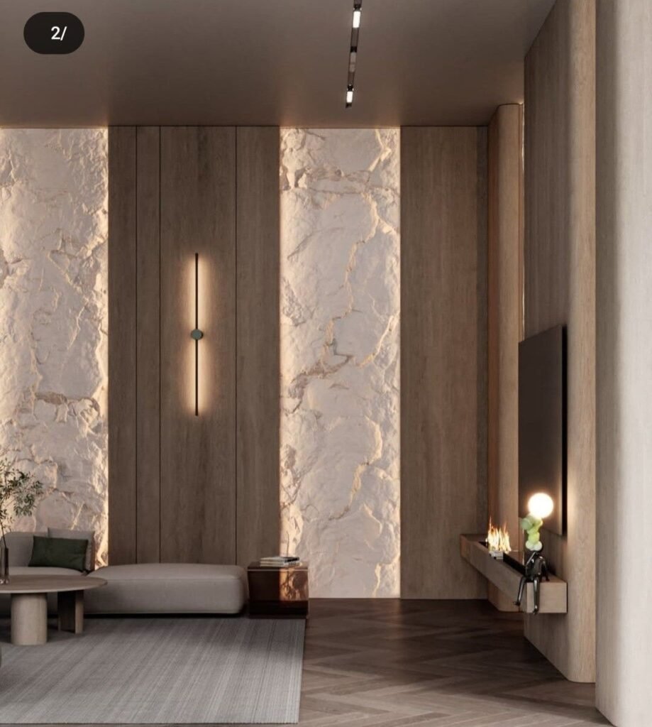 تصميم جدار تلفزيون معاصر يجمع ألواح خشبية وتكسية حجرية خشنة، حيث يظهر تزيين اللوح المبتكر باستخدام الإضاءة الخطية والمخفية لتعزيز الأبعاد